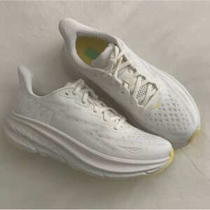 HOKA Clifton 9 | NWOT | Sz 6